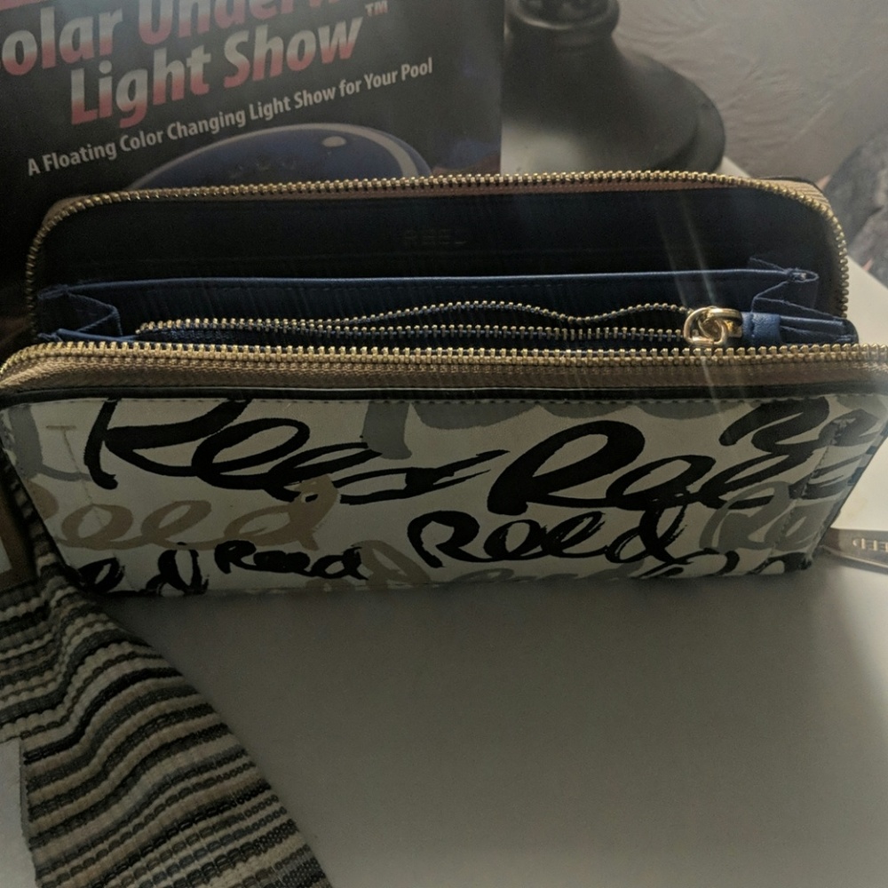 Reed wallet